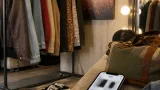 Charli xcx compose ses tenues de scène avec des pièces vintage trouvées sur Vinted