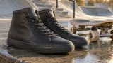 Nike lance l’Air Force 1’01 Black, une silhouette rétro en cuir pleine fleur